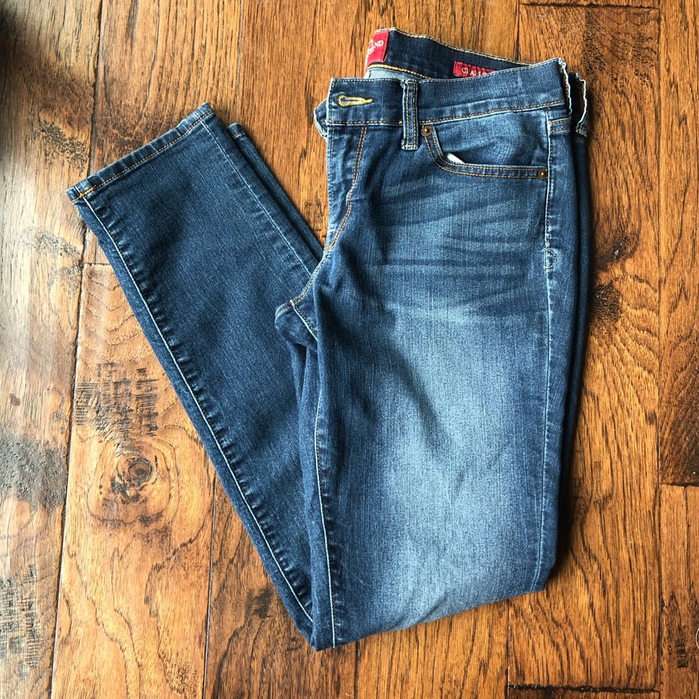 Lucky Brand Women’s Charlie Skinny Jeans, Size 28